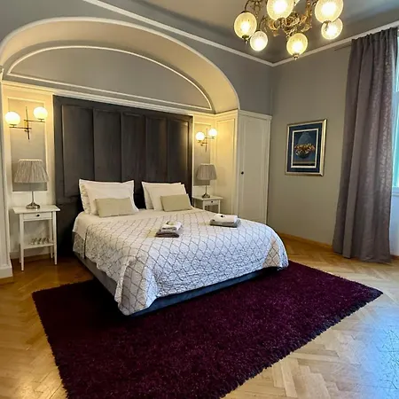 Riva Waterfront سبليت