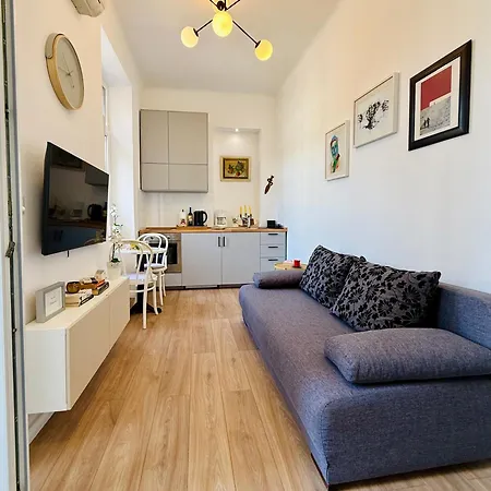 Riva Waterfront Apartman