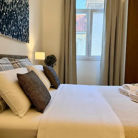 Riva Waterfront Apartman